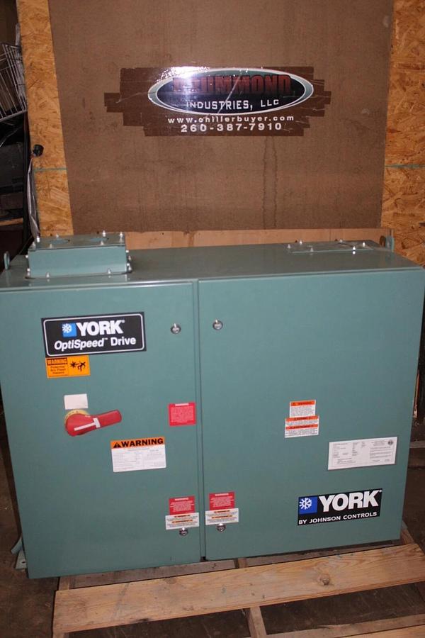 Used YORK CHILLER OPTISPEED VSD VSD351-K-46 W/ 371-04118-111 CONTROL PANEL