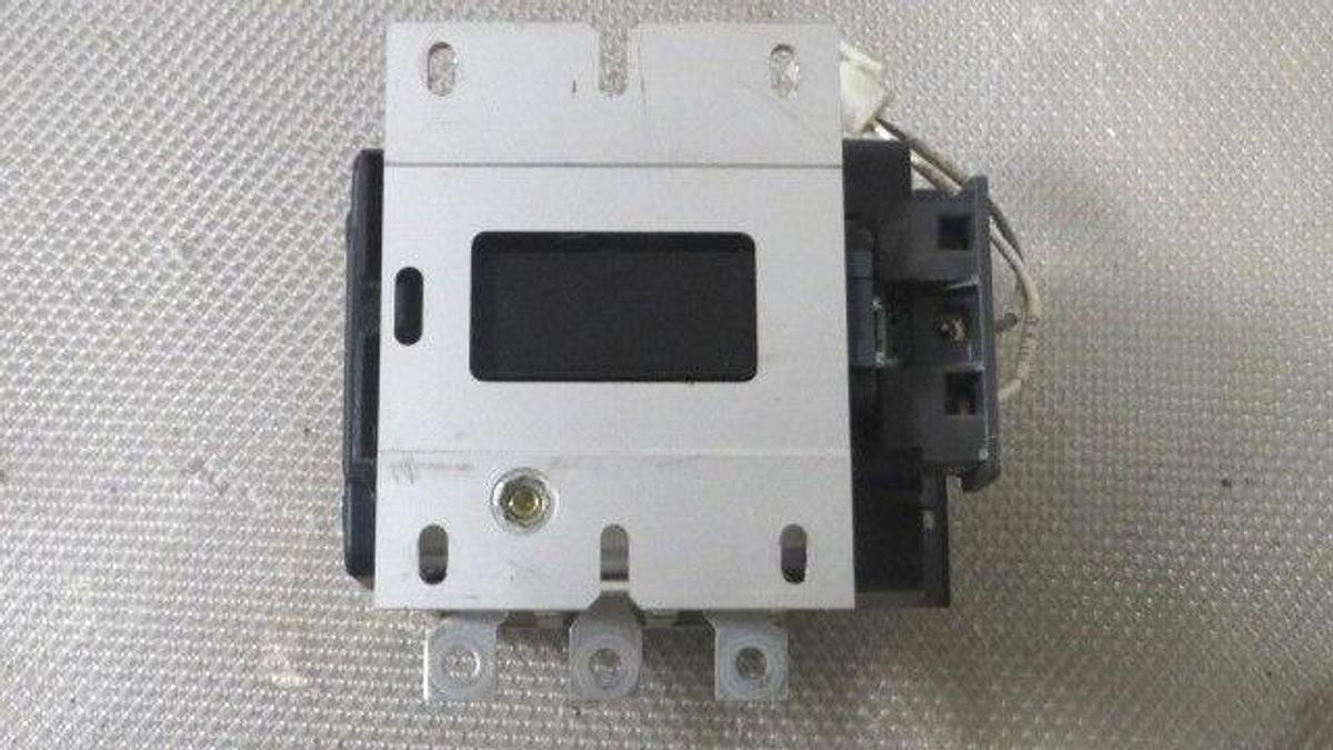 Used TELEMECANIQUE LC1F150 CONTACTOR LC1F150F6S088 200 AMP 600 VOLT 3-PHASE COIL 110V