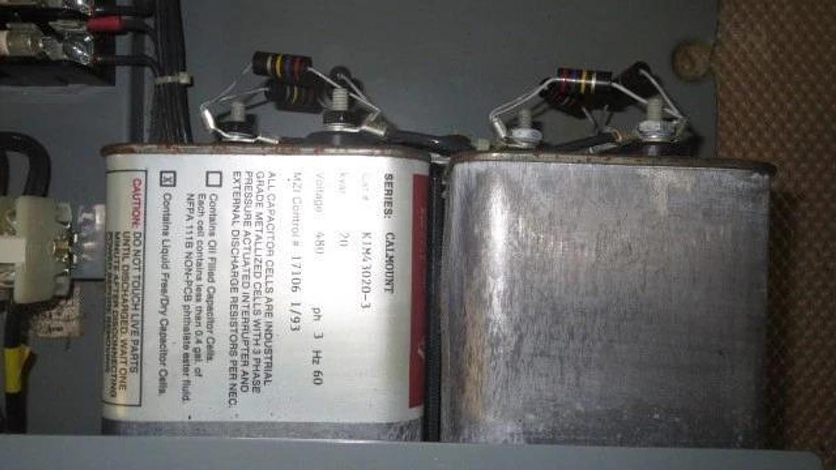 Used MYRON ZUCKER CAPACITOR CALMOUNT SERIES, KVAR 20, 480 V, 3 PHASE - KIM43020-3