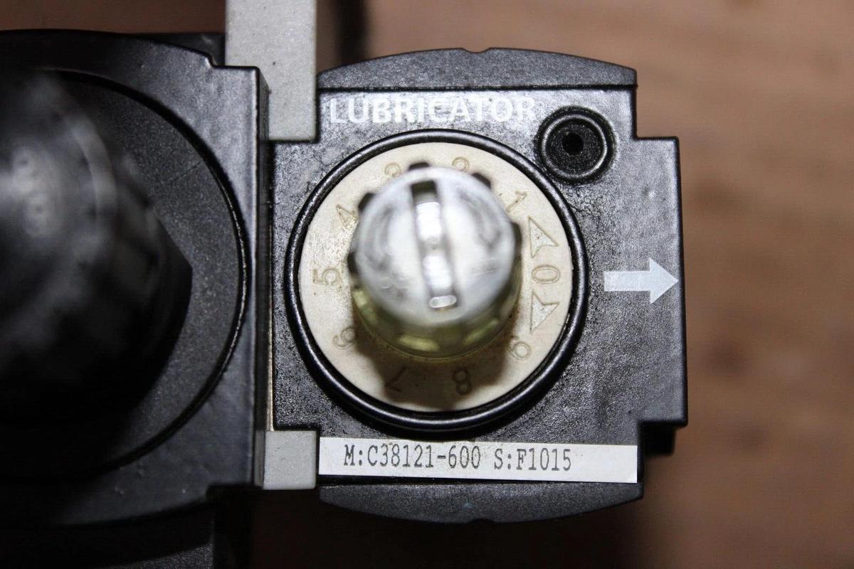 Used INGERSOL RAND ARO AIR FILTER LUBRICANT REGULATOR C38121-600 140 PSI 10 BAR