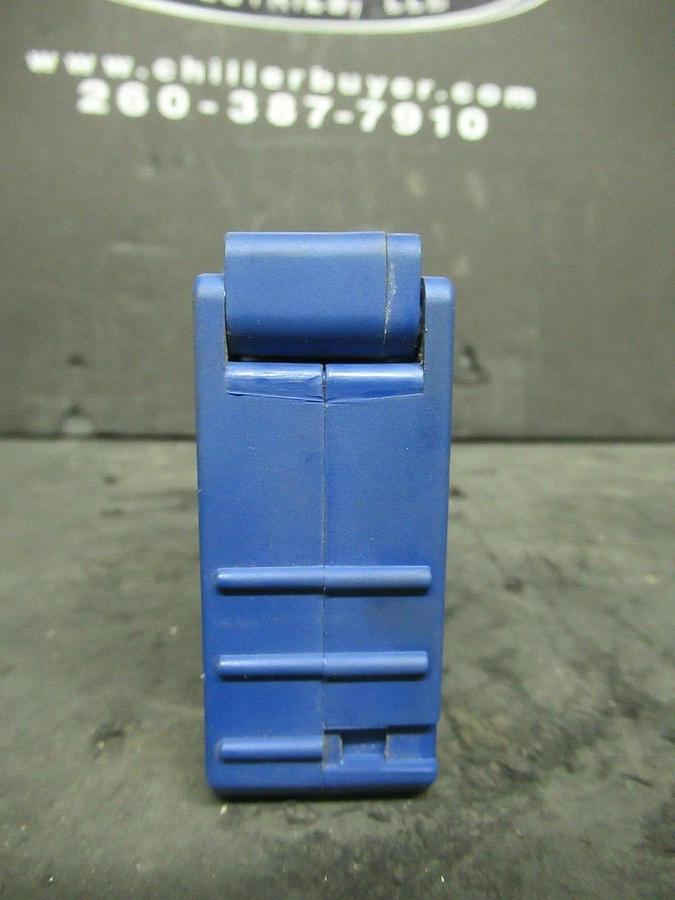 Used JOHNSON CONTROLS DIGITAL CURRENT SWITCH CSD-CA1G0-1 135 AMP