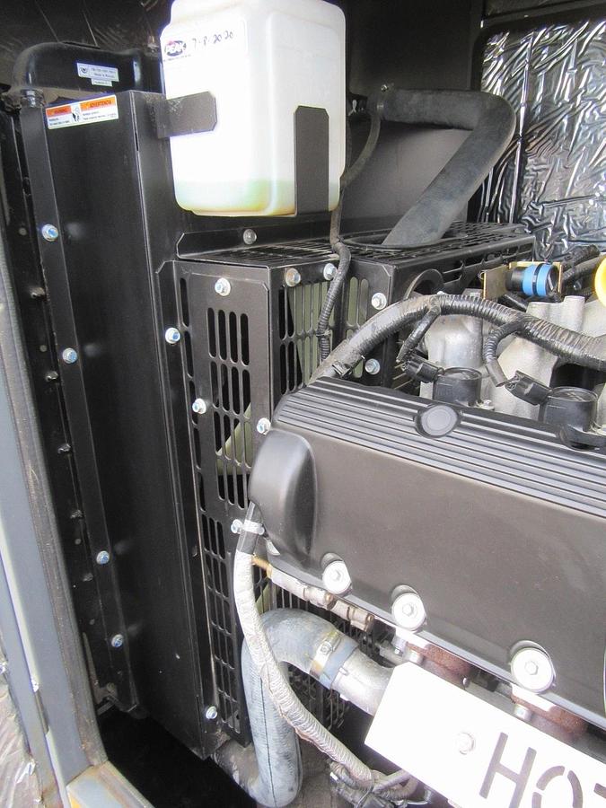 Used 48 KW 50 KW GENERATOR GENERAC NAT GAS LP PROPANE 120/240 V 1 PH 142 HRS WE SHIP