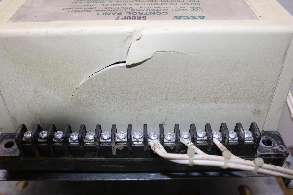 Used ASCO AUTOMATIC TRANSFER SWITCH CONTROL PANEL JS363-620-2F 208/120V 60 HZ