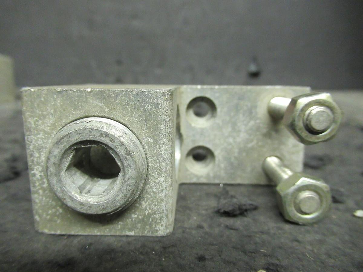 Used (3) MARATHON 97475 1 BARREL MECHANICAL WIRE CONNECTOR LUG TAP 500MCM - #4 POSTS