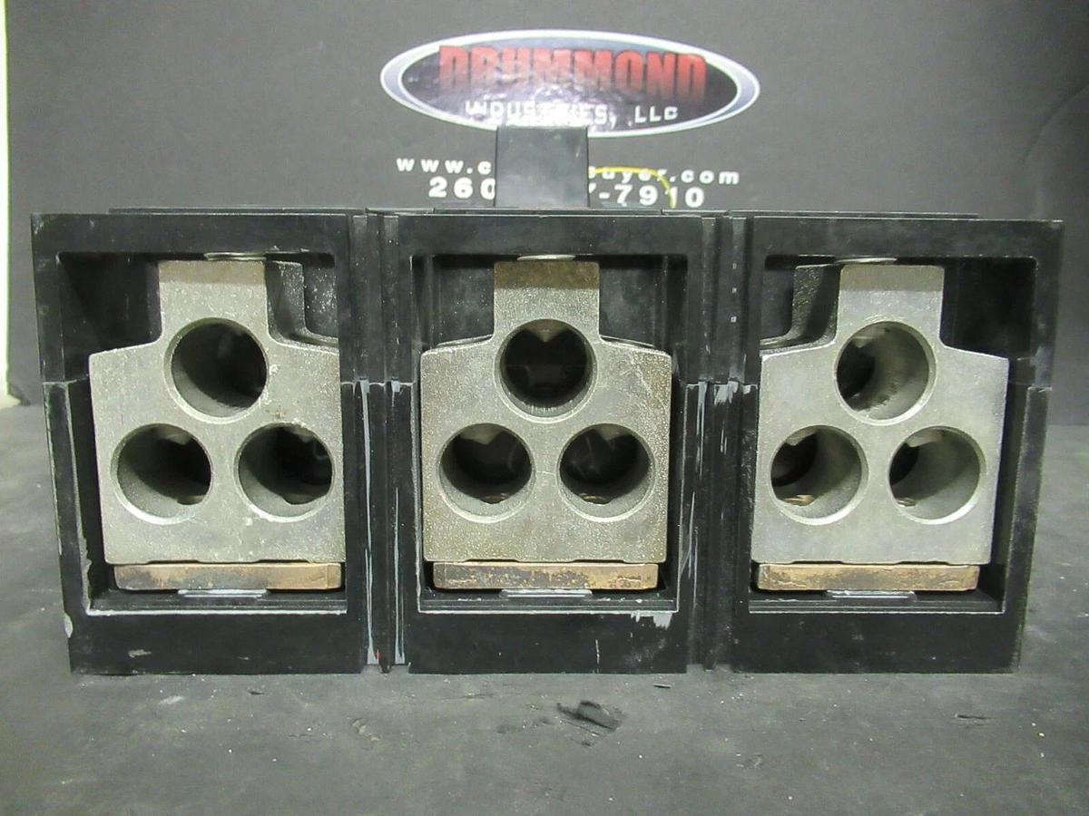 Used 450 AMP SQUARE D BREAKER 519568P15 600 VDC 3 POLE W/ AUXILIARY SWITCH & UVR