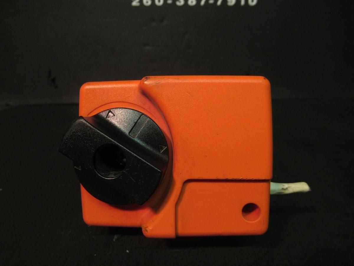 Used BELIMO FLOATING NON-SPRING RETURN ACTUATOR TR24-3-T 24 VAC 1 WATT 600 PSI