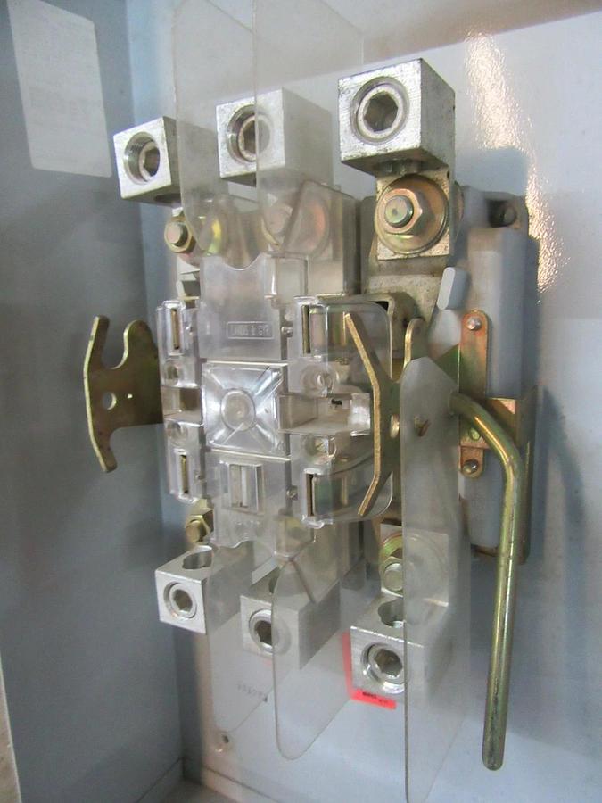 Used LANDIS & GYR 320 / 400 AMP 5 JAW METER SOCKET CAT# 42745-8 TYPE: HQ-5D 1 OR 3 PH