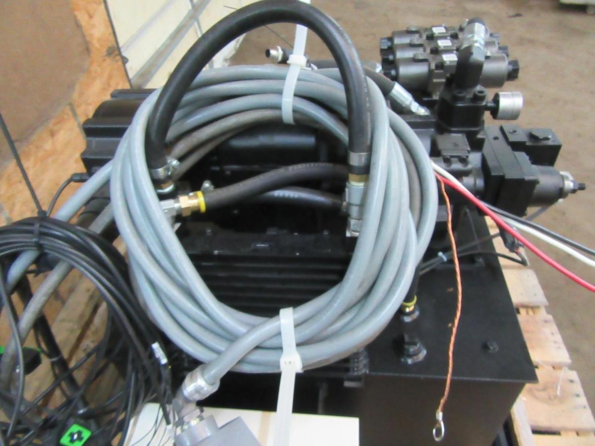 Used SANMOTION SERVO VARIABLE NACHI HYDRAULIC POWER UNIT PVS-2B PUMP 7.5 HP (5.5 KW)