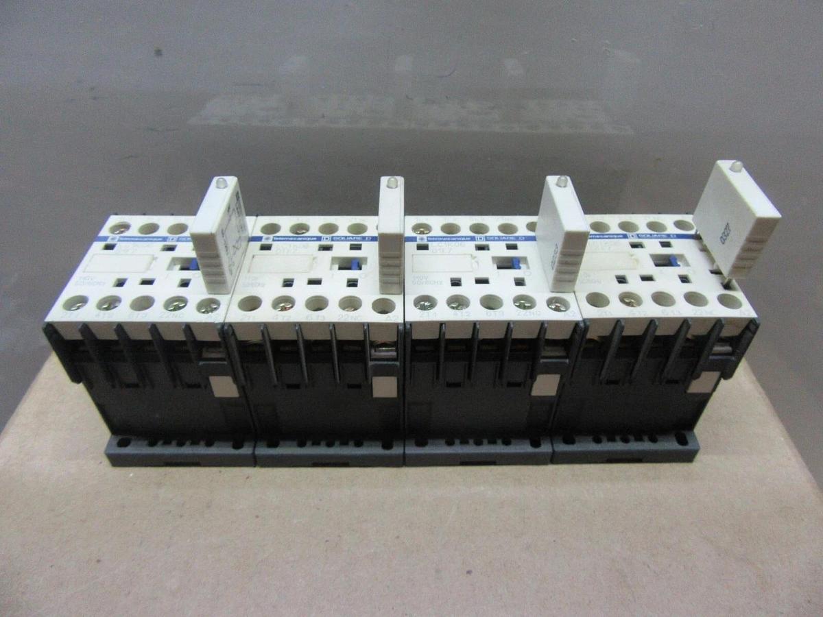 Used LOT OF 4 SQUARE D RELAY LC1K06-01F7 600 VOLT 15 AMP 3-PHASE W/ INDICATOR