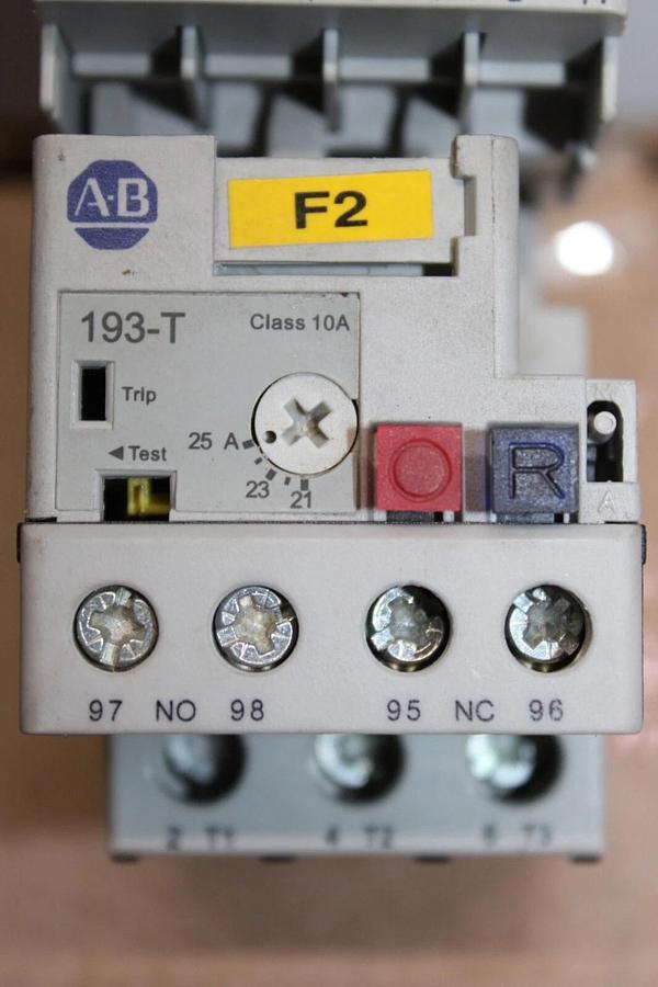 Used ALLEN BRADLEY STARTER 100-C23*400 W/ 193-T1AC25 600 VAC 30 AMP 15 HP *WARRANTY*