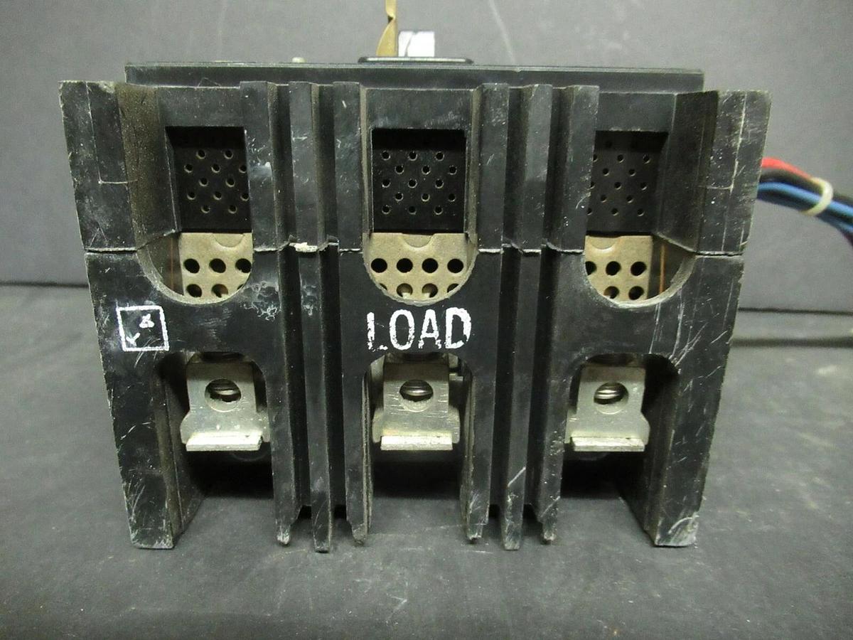 Used 3 AMP WESTINGHOUSE BREAKER MCP0322R 3 POLE 600 VAC W/ TOP & BOTTOM LUGS & AUX