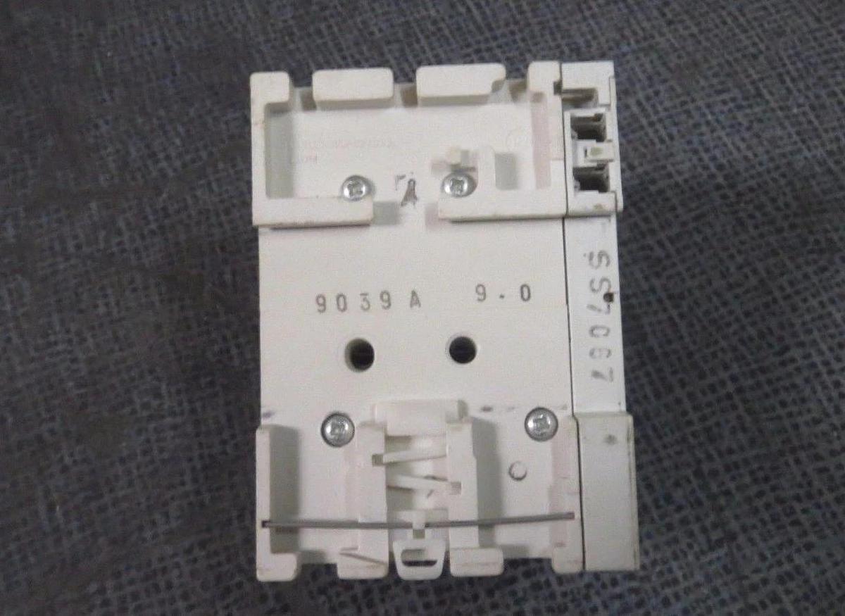 Used ABB MS325 MS 325 MANUAL MOTOR STARTER 6.3-9 AMP WITH HK-20 AUX--  7.5 HP MAX