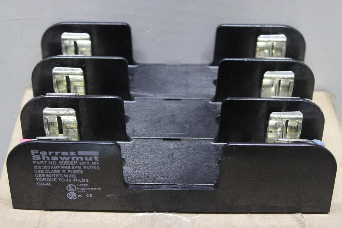 Used BUSS FUSEHOLDER T60060-3CR 600 VOLT 60 AMP 3-POLE FOR CLASS T FUSES