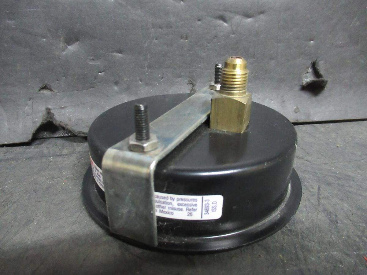 Used MARSH DIFFERENTIAL PRESSURE GAUGE KM03BC932 30 PSI 210 kPA B689-2 ISS B