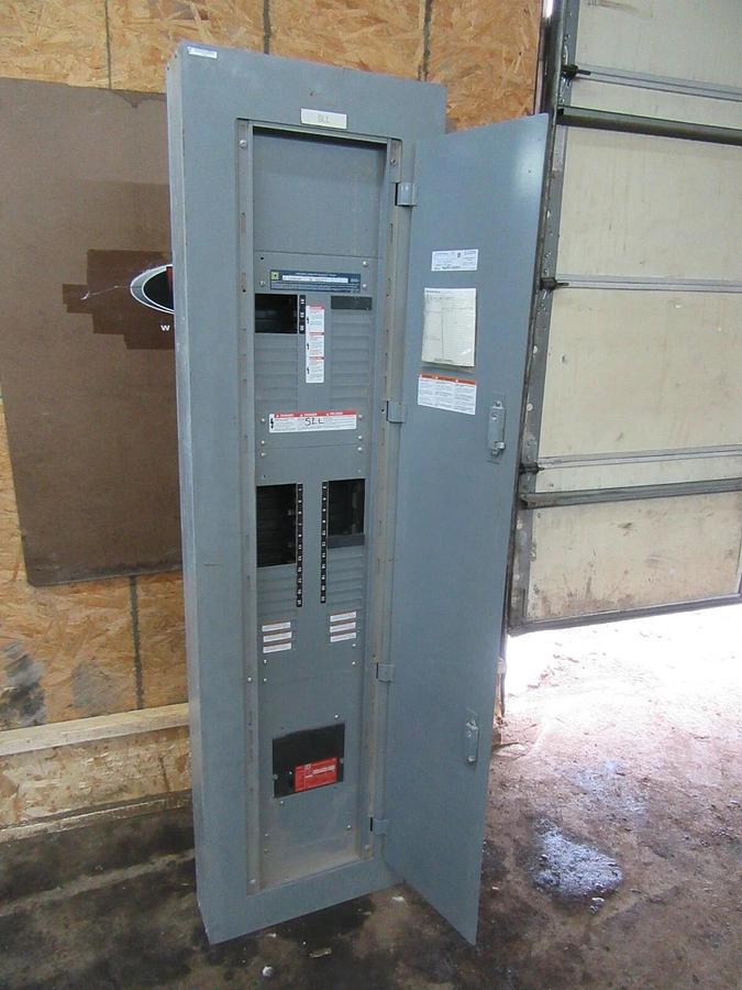 Used 250 AMP SQUARE D EDB / NF PANELBOARD PANEL MAIN LUG 3PH 4W 600 / 480V E1 PB011B