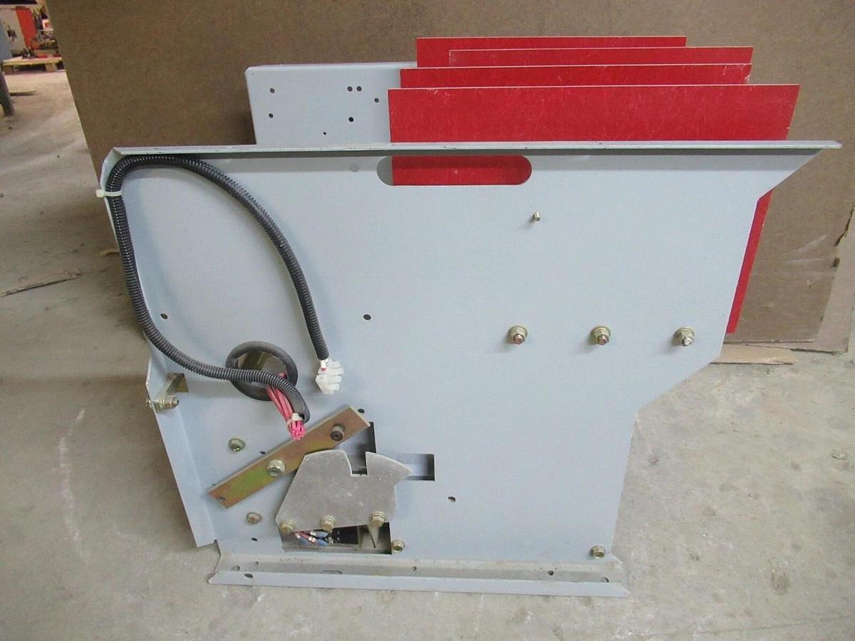 Used CUTLER-HAMMER AC CONTACTOR SL50K230 200 AMP 3-PHASE 4160 V MAX 120 CONTROL VOLT