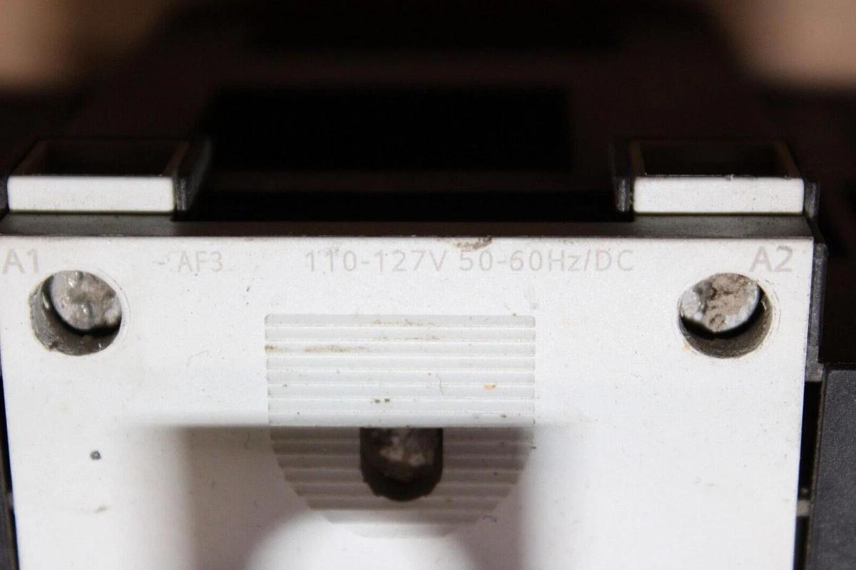 Used SIEMENS CONTACTOR 3RT1066-6...6 600 VAC 330 AMP 3-PHASE 300 HP COIL: 120 VAC