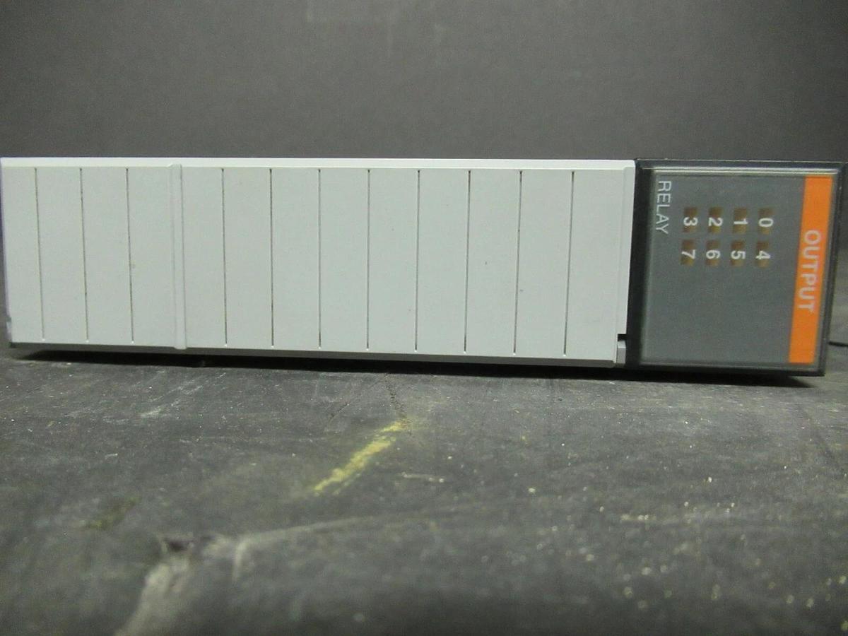 Used ALLEN BRADLEY OUTPUT MODULE SLC500 1746-OW8 **30 DAY WARRANTY INCLUDED**