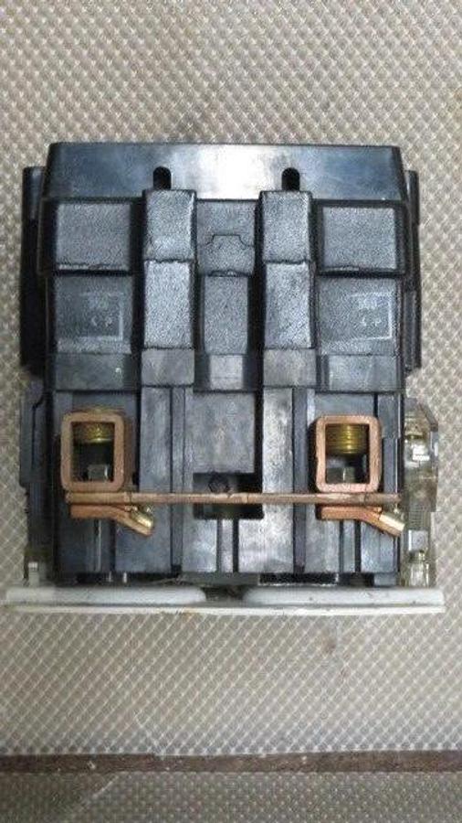 Used SQUARE D NEMA SIZE 4 CONTACTOR 600 VAC W/ 480V COIL MODEL 8502SFO1S1