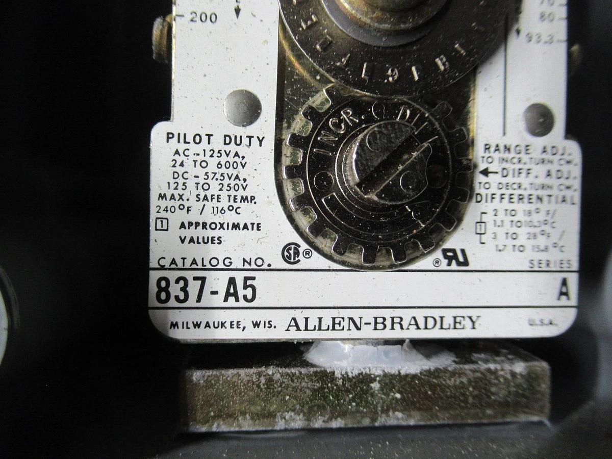 Used ALLEN-BRADLEY TEMPERATURE CONTROL SWITCH 837-A5 24-600 VAC @ 125 VA NEMA 4, 13