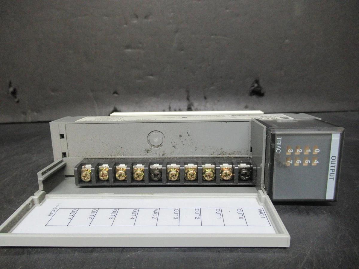 Used ALLEN BRADLEY SLC-500 OUTPUT MODULE 1746-OA8 SER. A 1 AMP 240 VAC C-8730-4251