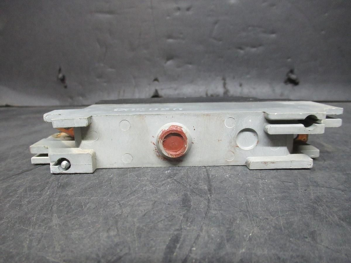 Used SQUARE D SINGLE POLE BREAKER 20 AMP 277 VAC TYPE: ML - DH-61 - 992920 J29L143