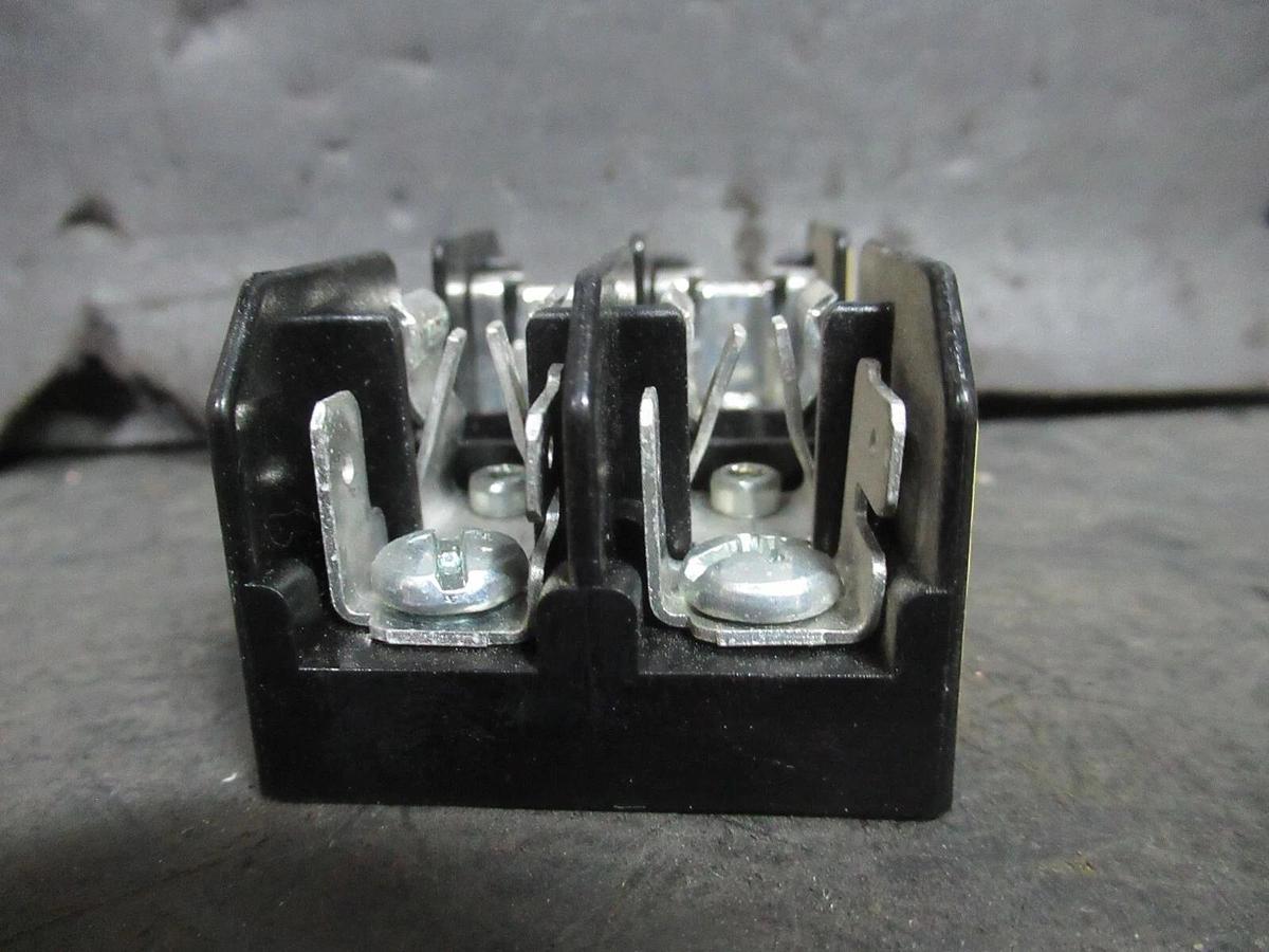 Used BUSSMANN FUSE HOLDER BC6032SQ 3-POLE 600 VAC 30 AMP CLASS CC CC60030-2SQ