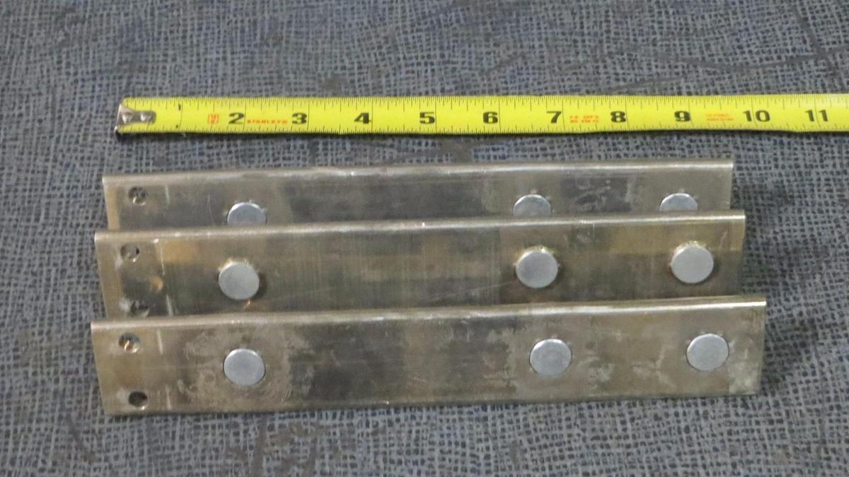 Used CUTLER HAMMER WESTINGHOUSE MOUNTING BAR KIT 9" BY 1.5"- FOR 600 AMP BREAKER