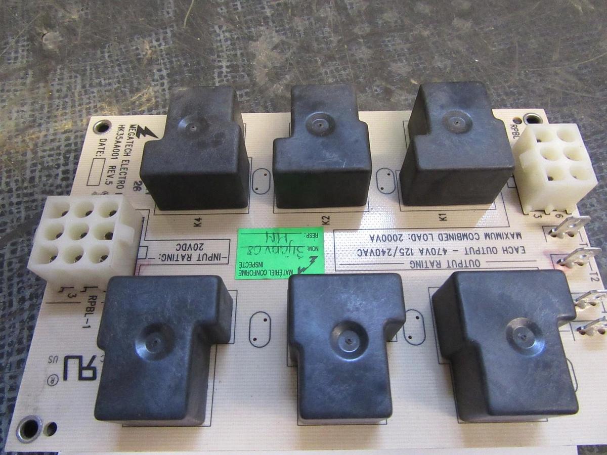 Used CARRIER / MEGATECH ELECTRO INC. HVAC RELAY BOARD HK35AA001 **WARRANTY INCLUDED**