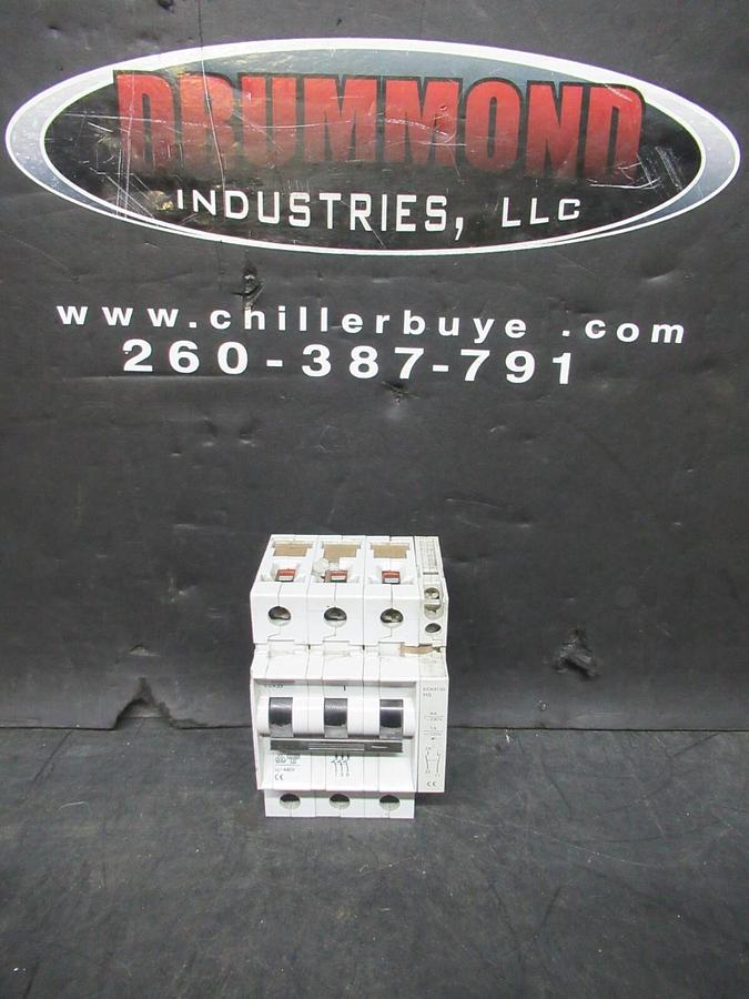 Used SIEMENS CIRCUIT BREAKER 5SX23 C20 20 AMP 480 VAC 3-POLE W/ 5SX9100 AUXILLIARY