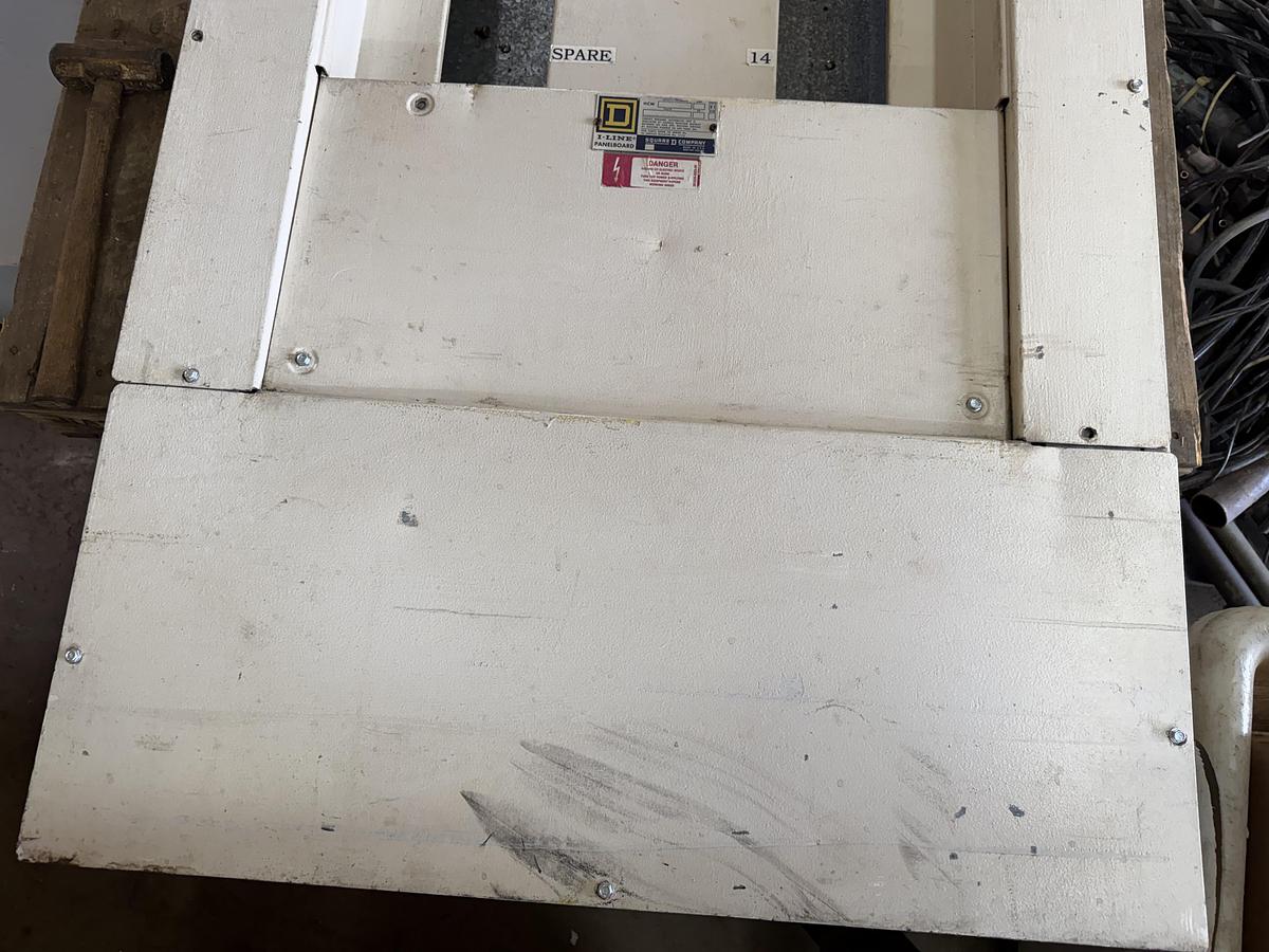 Used SQUARE D I-LINE HCW PANELBOARD 800 AMP 600 VAC TYPE 1 3-PHASE 42-SLOT HC4268DB