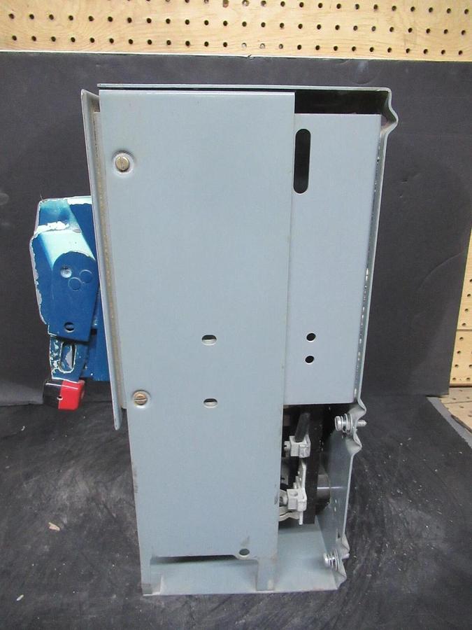 Used SQUARE D MCC MOTOR CONTROL DUAL FEEDER 17" MODEL 4 NO FUSES WITH DISCONNECTS