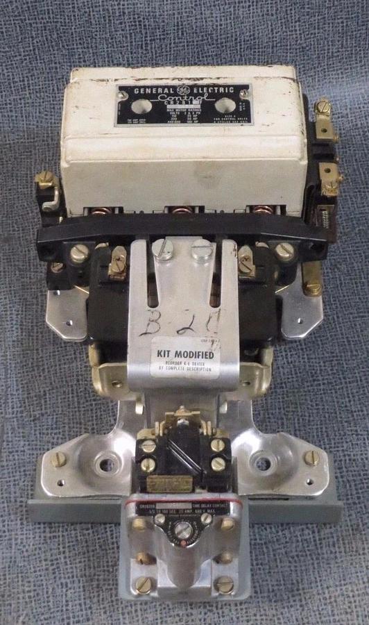 Used GENERAL ELECTRIC NEMA CONTROL CONTACTOR CR2810F-11AB1B 150 AMP SIZE 4 3-PHASE