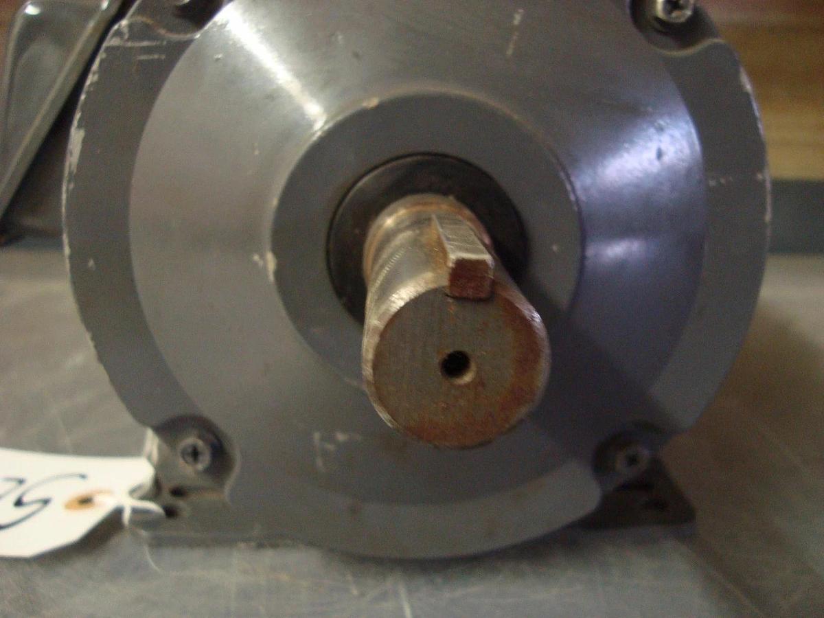 Used DAYTON 4LX02G .75 HP INDUSTRIAL MOTOR 4 POLE TEFC