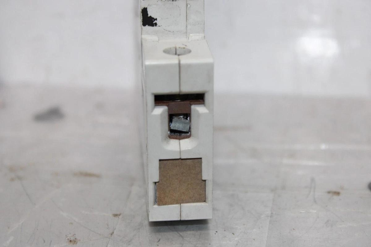 Used SIEMENS CIRCUIT BREAKER 5SX2 5SX21-D10 1-POLE 277/480 VAC **WARRANTY INCLUDED**