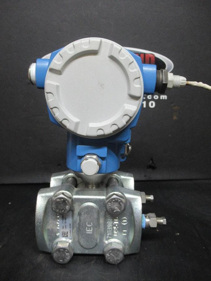 Used ENDRESS + HAUSER DELTABAR-S PRESSURE DIFFERENTIAL TRANSMITTER PMD75 2400 PSI