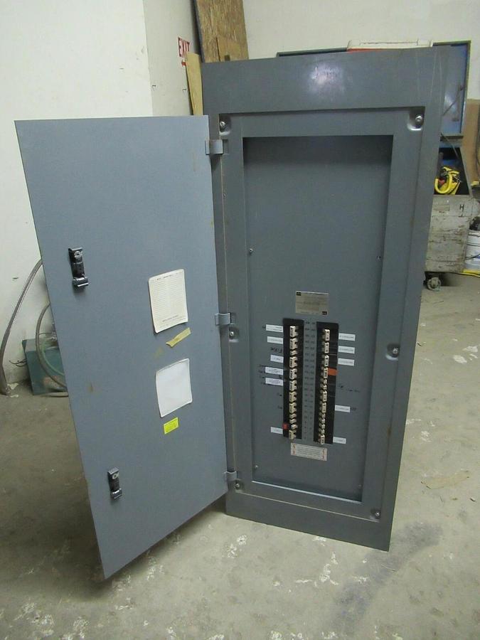 Used CUTLER HAMMER MLO SERVICE PANELBOARD 225 AMP NEMA TYPE 1 42-SLOT 120/240 VAC