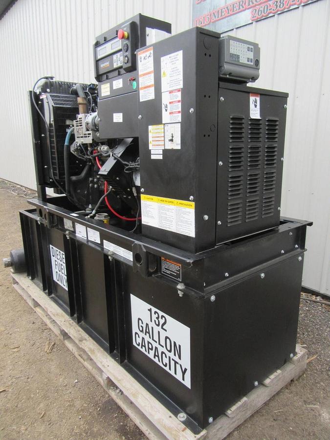 Used 2020 30KW DIESEL GENERATOR GENERAC 120/240 VOLT SINGLE PHASE 75 HR PERKINS 30 KW