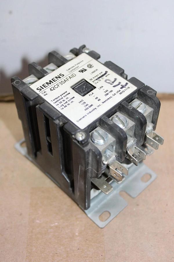 Used SIEMENS CONTACTOR 42CF35AFAID 600 VAC 40 AMP 20 HP 50 AMP/RES COIL: 120 VAC