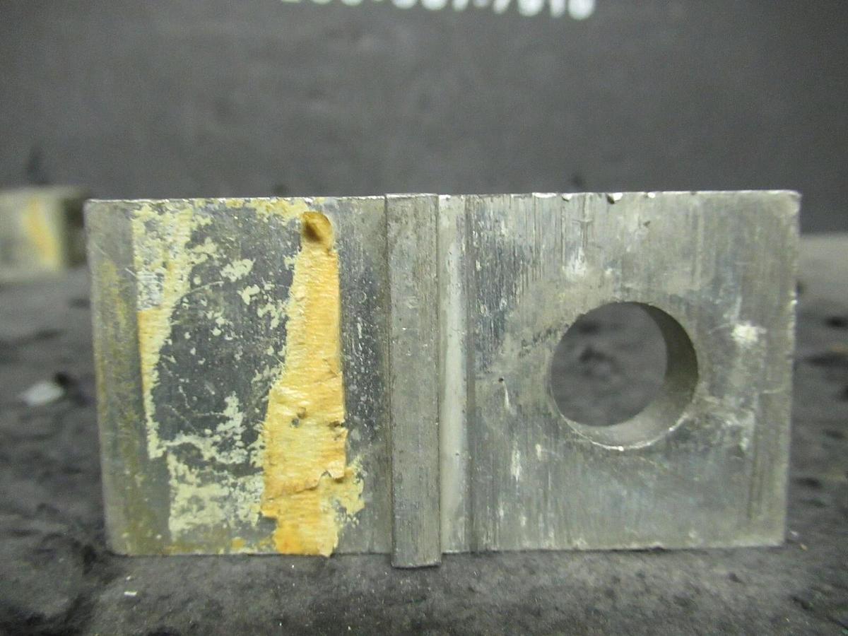 Used (6) QTY ILSCO D3096 1 (SINGLE) BARREL MECHANICAL CONNECTOR LUG TAP 600 MCM - 4