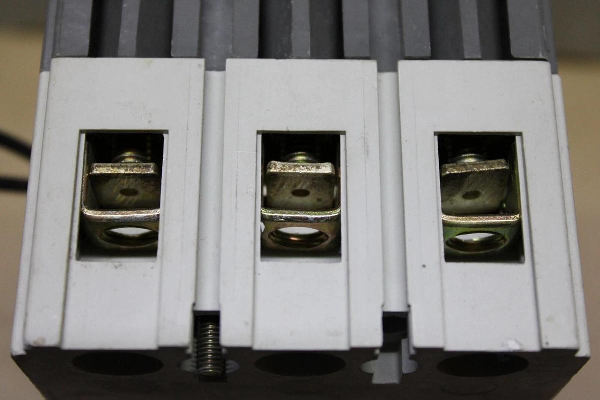 Used ABB CIRCUIT BREAKER SACE S1N 70 AMP 600 VOLT 3-POLE SACE S1