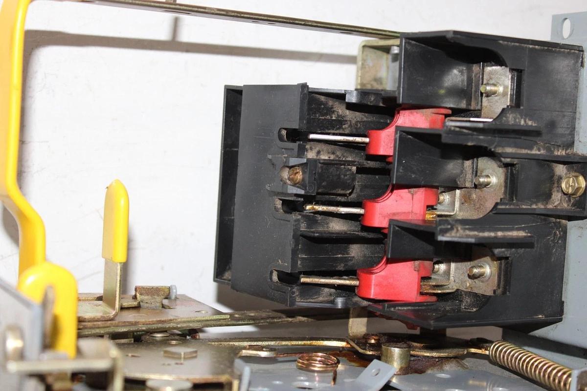 Used SQUARE D MODEL 5 MCC SWITCH 3-POLE **WARRANTY INLCLUDED**