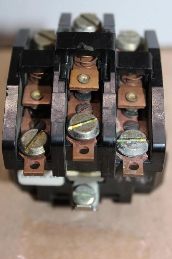 Used FURNAS CONTACTOR 41NB30AJ 25 AMP 3-POLE 3-PHASE 600 VAC 7.5 HP