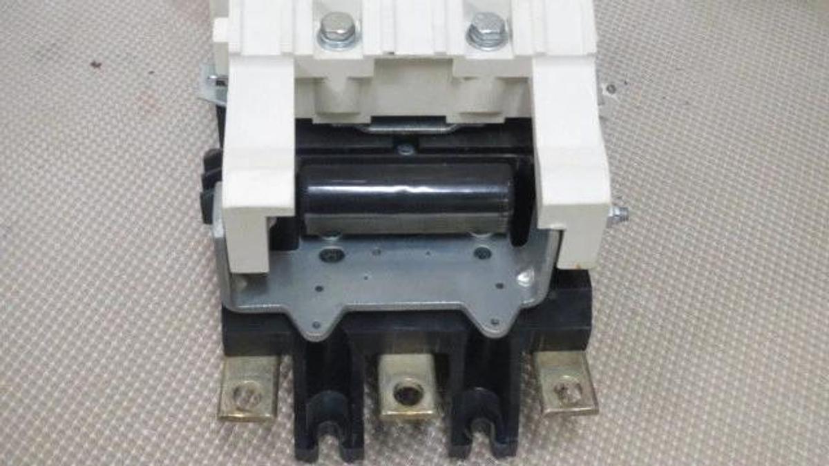 Used WESTINGHOUSE MOTOR CONTROL STARTER SIZE 5 270/300 AMP 600 VAC MODEL A201K5CAC