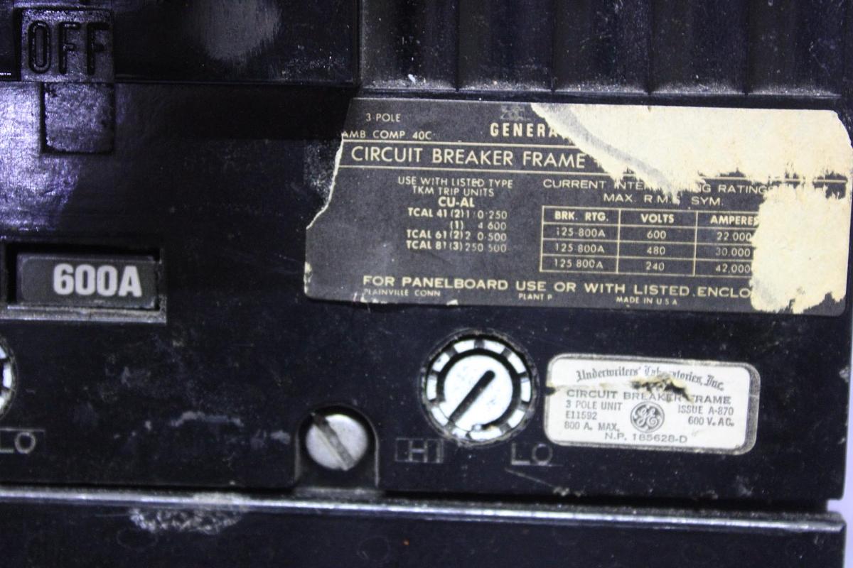 Used GENERAL ELECTRIC CIRCUIT BREAKER TKM3F 1200 AMP 600 VAC 3-POLE