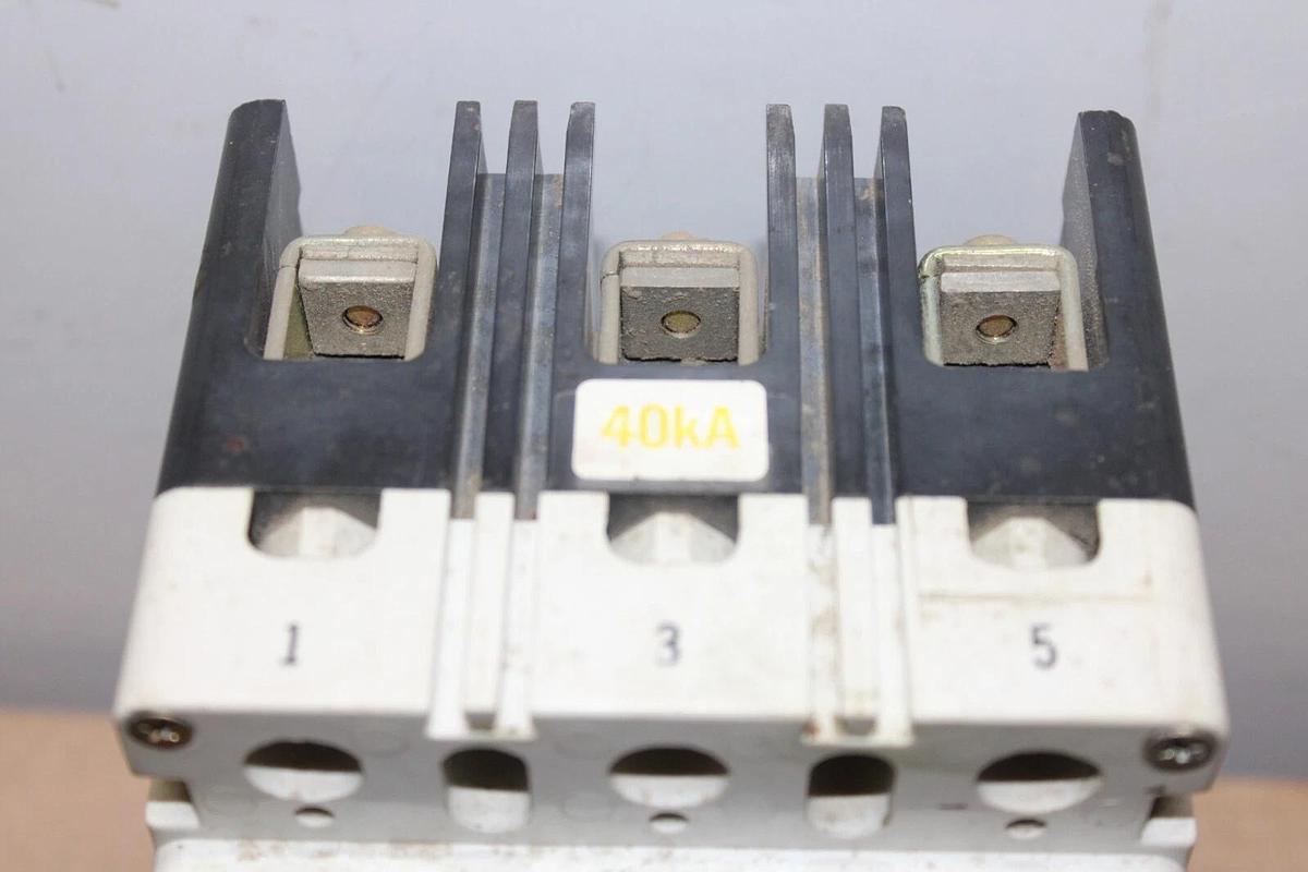 Used SIEMENS CIRCUIT BREAKER 3VF3111-1BN41-0AA0 600 VAC 3-POLE 50-63 AMP *WARRANTY*