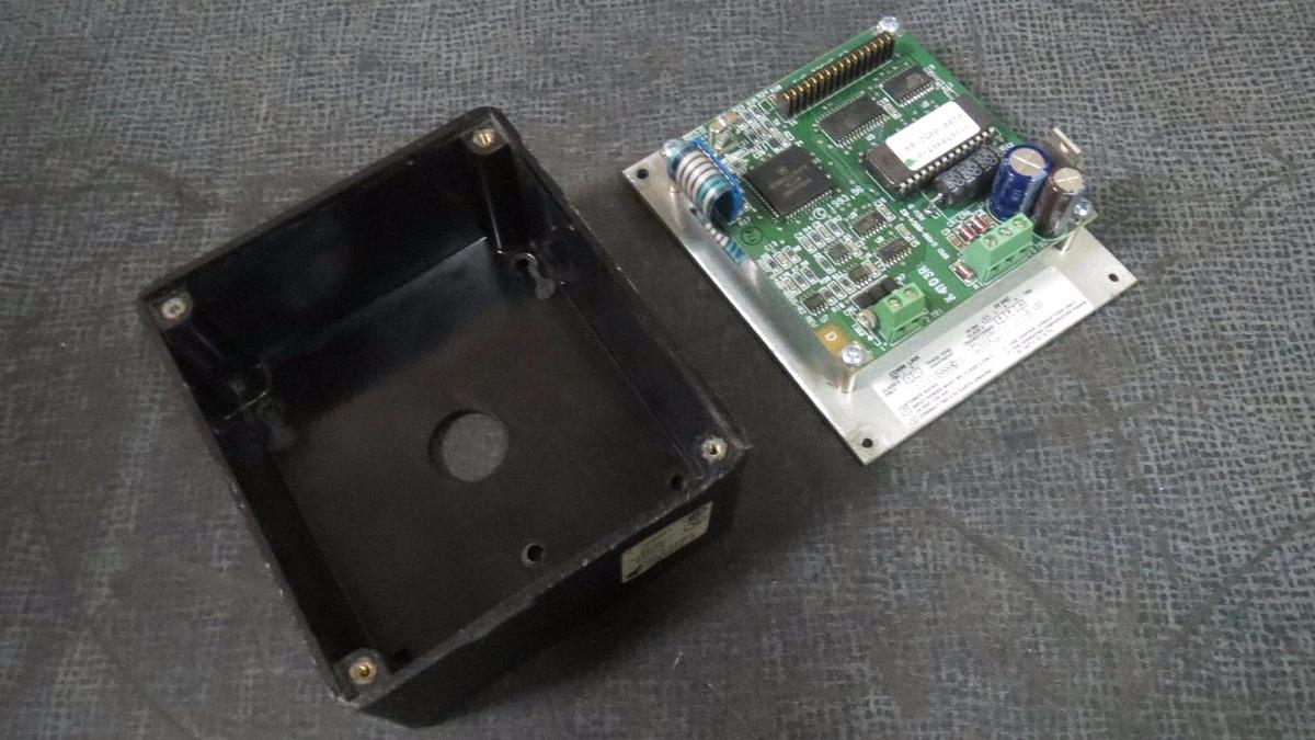 Used (1) TRANE COMM LINK CHILLER DISPLAY INTERFACE 24 VAC MODEL: X13650483-03 HMI