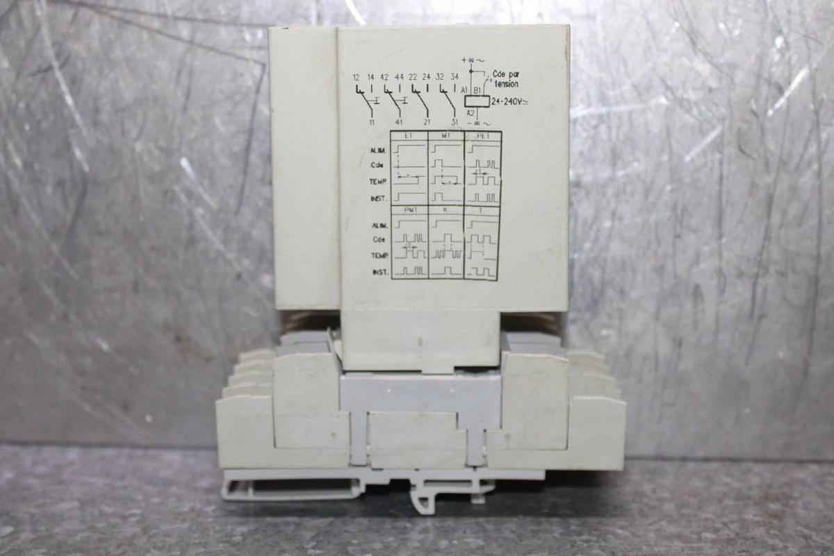 Used MTI TIME DELAY RELAY 0.1 SECOND TO 10 HOUR CSM-K47 24-240 VDC *WARRANTY*