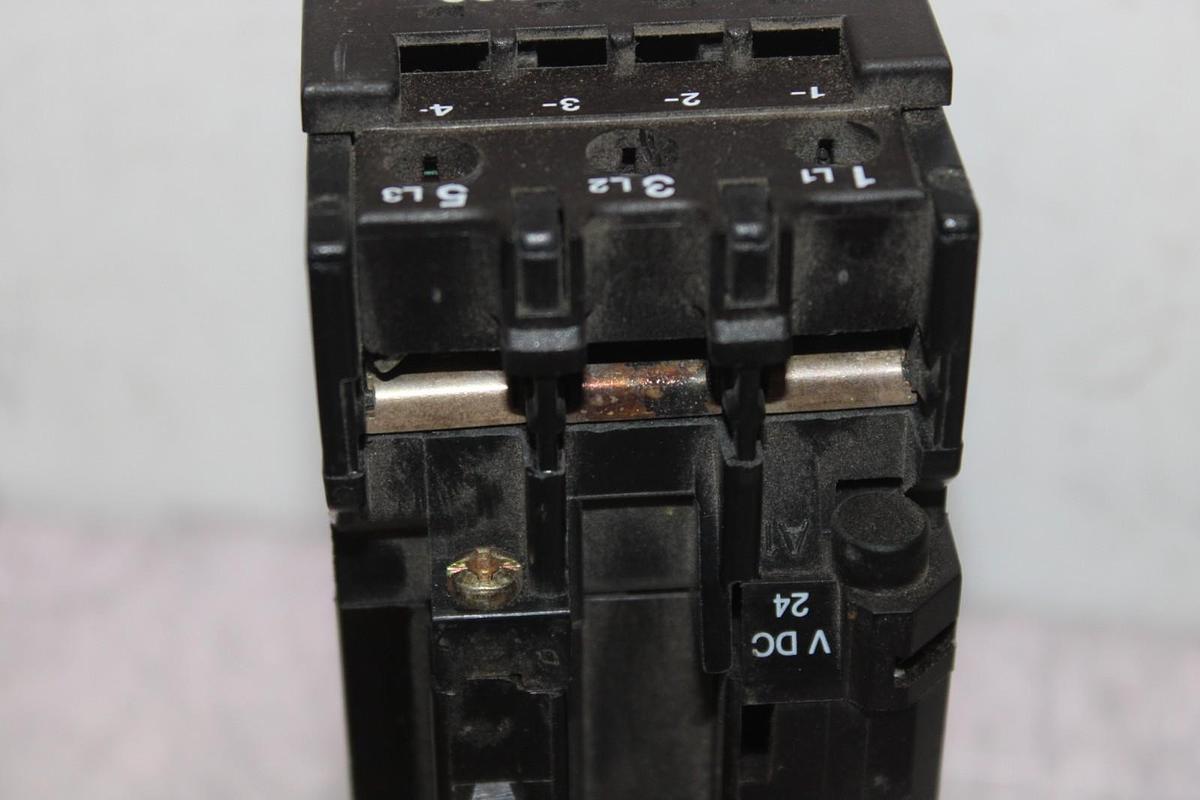 Used ABB CONTACTOR BC30 45 AMP 600 VAC 3-POLE 30 HP COIL: 24 VDC