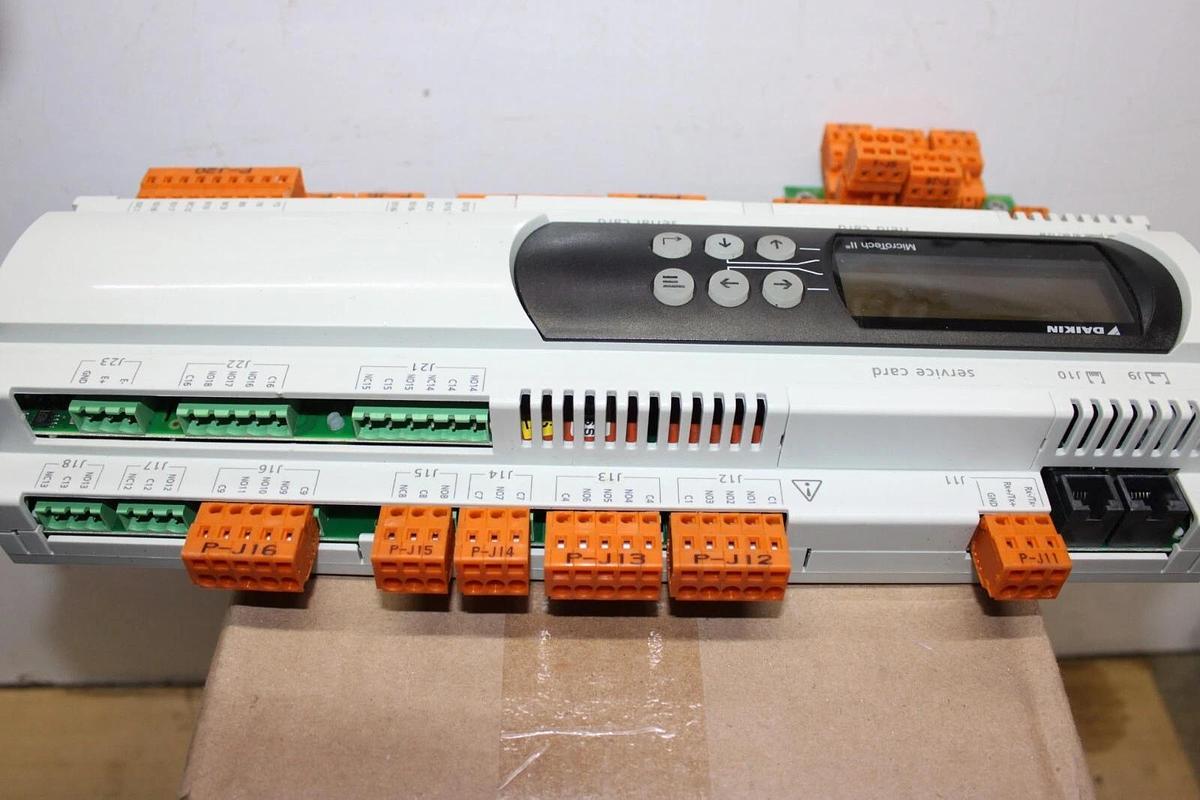 Used DAIKIN CAREL MICROTECH II CHILLER CONTROLLER PCO3DK2BL0 REV. 2.230